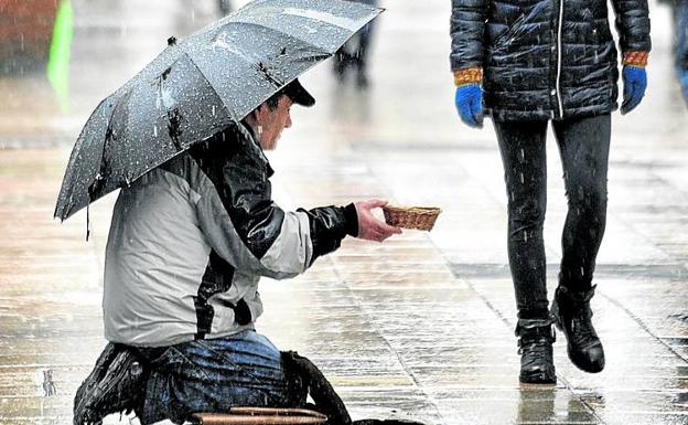 La pobreza aún es profunda en ciertos sectores, avisa la entidad. 