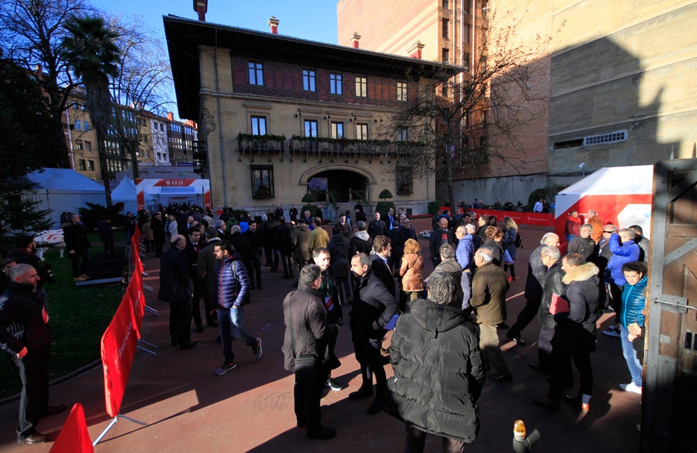Aitor Elizegi y Alberto Uribe-Echevarría compiten por la presidencia del club rojiblanco, en las  elecciones de 2018 . / Manu Cecilio / Ignacio Pérez / Jordi Alemany / Athletic Club