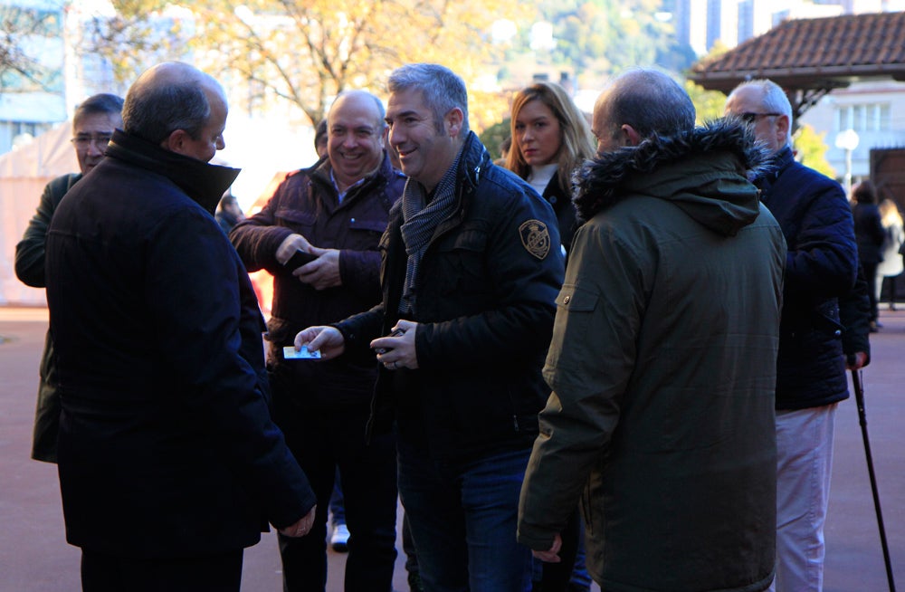 Josu Urrutia acude a Ibaigane a votar. / Manu Cecilio / Ignacio Pérez / Jordi Alemany / Athletic Club