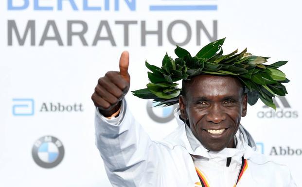 Kipchoge, tras entronizarse en Berlín. 