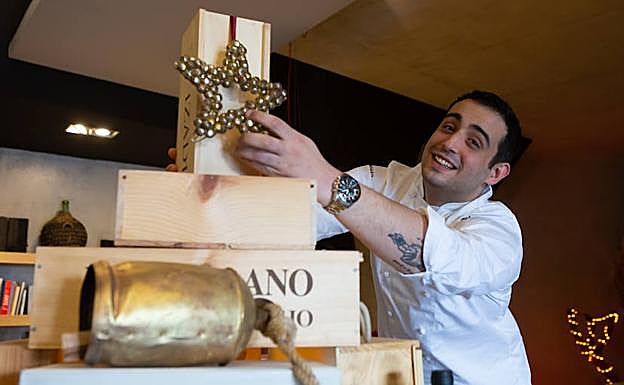 Javier Alesanco, cocinero del restaurante del Hotel Viura. 