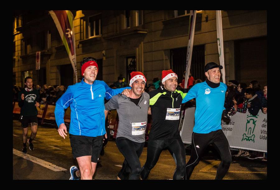 Fotos: Las fotos de la San Silvestre de Vitoria