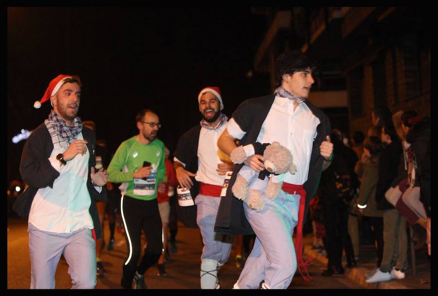 Fotos: Las fotos de la San Silvestre de Vitoria