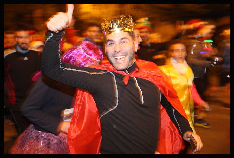 Fotos: Las fotos de la San Silvestre de Vitoria