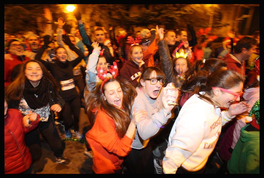 Fotos: Las fotos de la San Silvestre de Vitoria