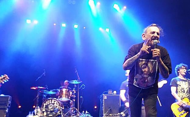 Evaristo, durante el concierto en el Kafe Antzokia.