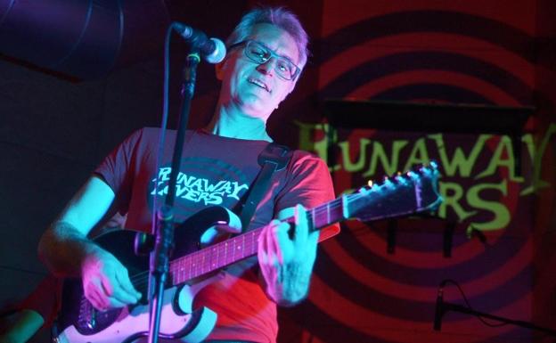 Santiago Delgado y Los Runaway Lovers, solo por amor al rock and roll