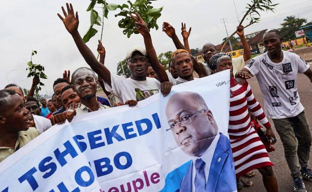Simpatizantes de Félix Tshisekedi celebran su victoria electoral en Kinshasha. 