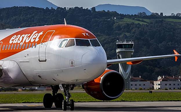 Un avión de Easyjet.