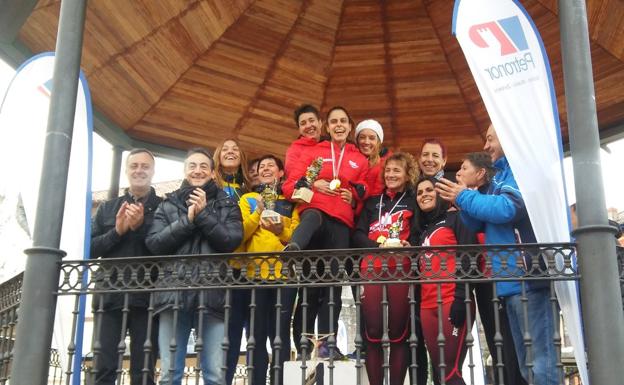 Las máster del BM Bilbao campeonas de Bizkaia de Cross en las campas de Muskiz