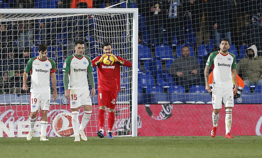 Fotos: Las mejores imágenes de el Getafe - Alavés