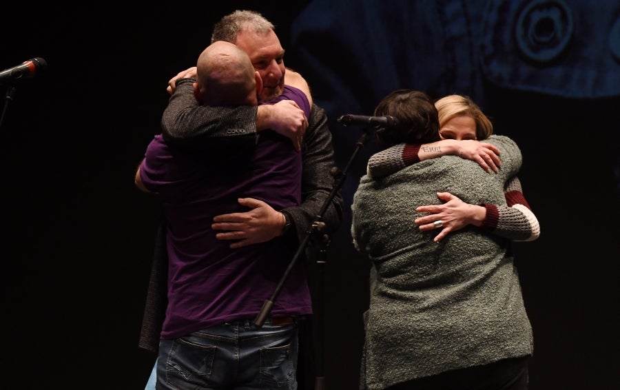 Las alrededor de 100 familias de menores transexuales del País Vasco y Navarra, que hasta ahora han formado parte de la asociación Chrysallis, han presentado este sábado su nueva marca, Naizen, con la que dejan de ser una delegación de la iniciativa nacional y se conforman en entidad independiente.