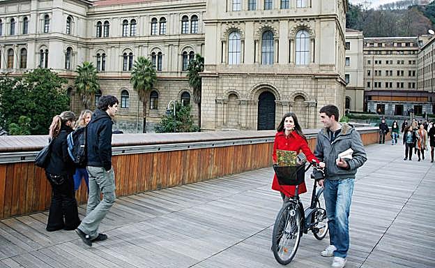 Liderazgo en Industria 4.0: La Universidad de Deusto se sube a la ciberseguridad