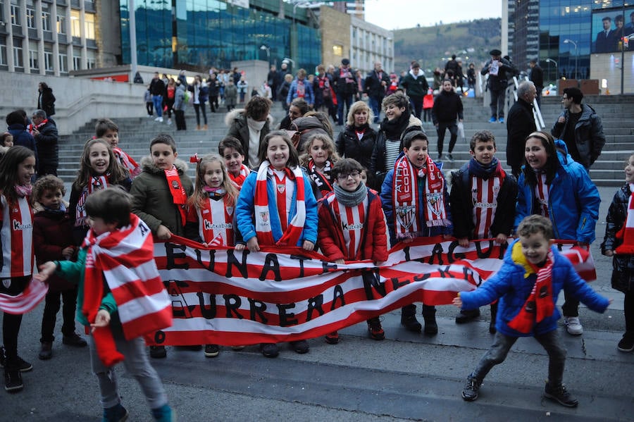 El partido de Copa de la Reina ha animado a muchos aficionados a acercarse al estadio y animar a las chicas