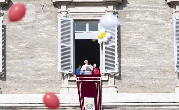 El papa Francisco, en su alocución desde la ventana del Vaticano.