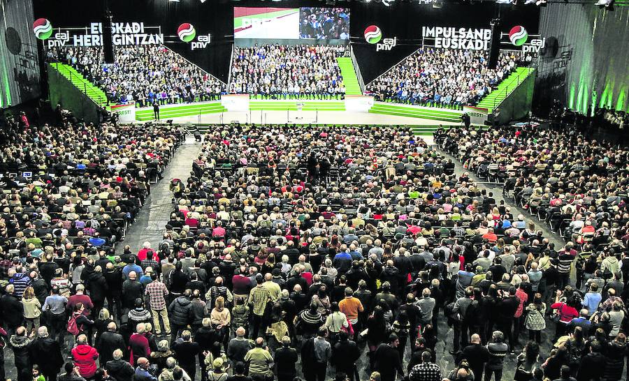 Gran ambiente en el mitin.