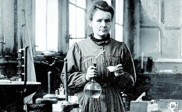 Marie Curie, primera mujer en ocupar un puesto en la Universidad de París y galardonada con dos premios Nobel.