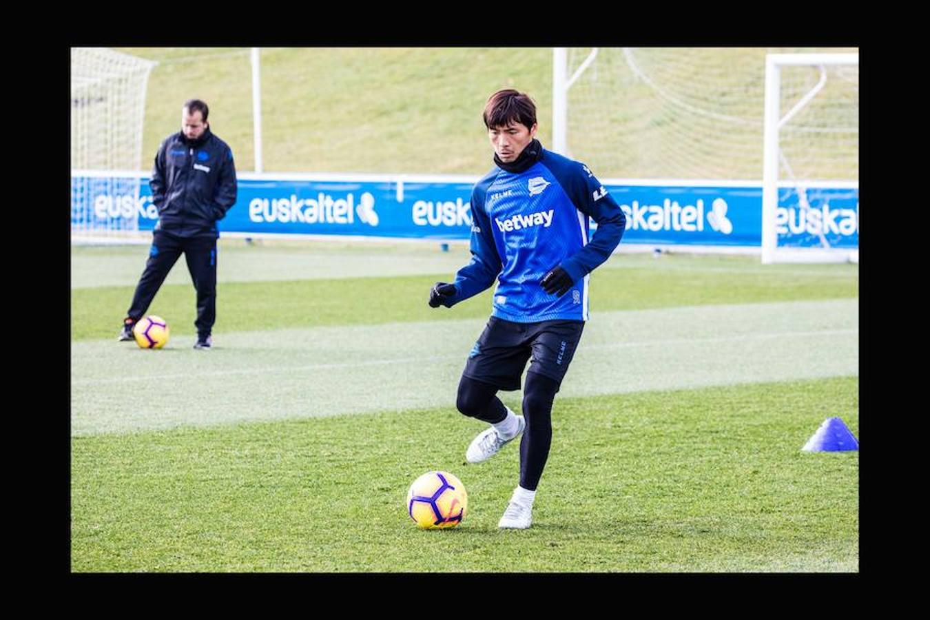 Fotos: Las caras nuevas del Alavés en el entrenamiento