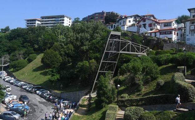 El ascensor del Puerto Viejo fue una petición vecinal. 