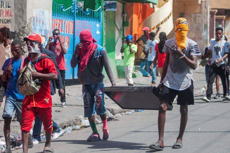 Puerto Príncipe protagonizó este miércoles importantes altercados que han dejado al menos nueve muertos