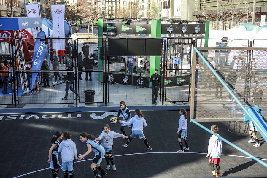 Los hinchas azulgranas y los de otras aficiones se han dejado ver este viernes por el centro de Madrid