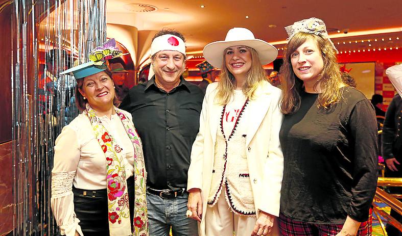 Julia Diéguez, Gontzal Azkoitia, Esther Isabel Galán y Susana Tobarra. 