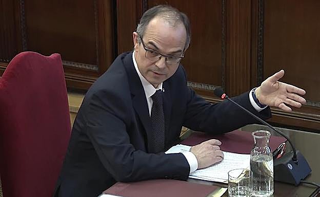 Captura de la señal institucional del Tribunal Supremo con la declaración del exconseller de Presidencia Jordi Turull. 