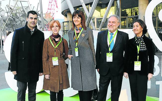 Miguel Ángel Gómez, Inés Ibáñez de Maeztu, Idoia Mendia, José Ignaio Zudaire y Ana Beobide. 