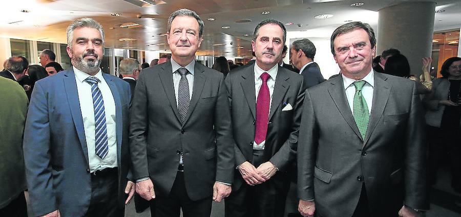 Luis Siles, Juan Carlos Landeta, Mikel Arieta-Araunabeña y José Luis López Gil.