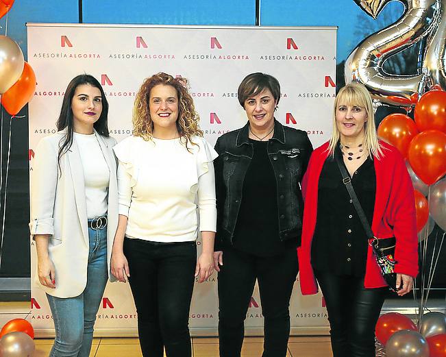 Lidia Suárez, Joanna Herrero, Ana Revuelta y Maite Sáez.