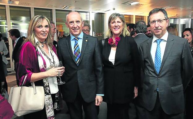 Leticia Barturen, Josu Erkoreka, Iratxe de Madariaga y Mikel Antón. 