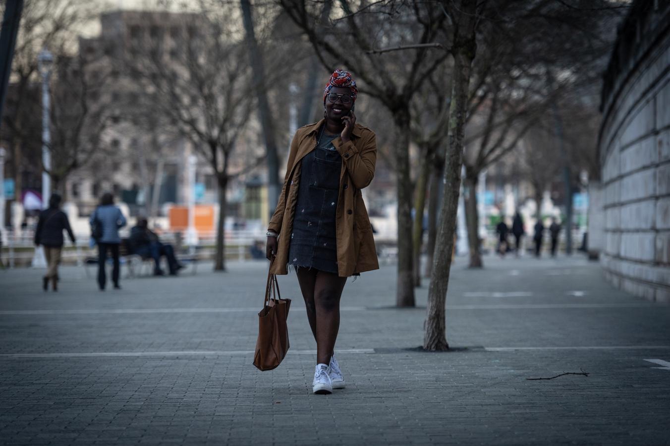 Bousso Dieng (estudiante de Comunicación Audiovisual y Publicidad, 21 años) define su estilo como «mitad africano, mitad vasco».