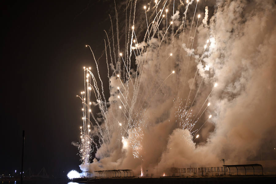 Fotos: La mascletá más alta de la historia de las Fallas