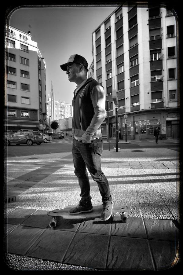 Recorrido fotográfico por uno de los barrios más antiguos de Vitoria desde el particular punto de vista del artista