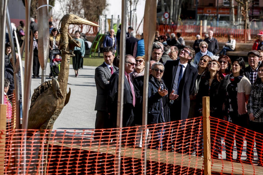 Fotos: Frutas y verduras para inaugurar la nueva plaza Santa Bárbara