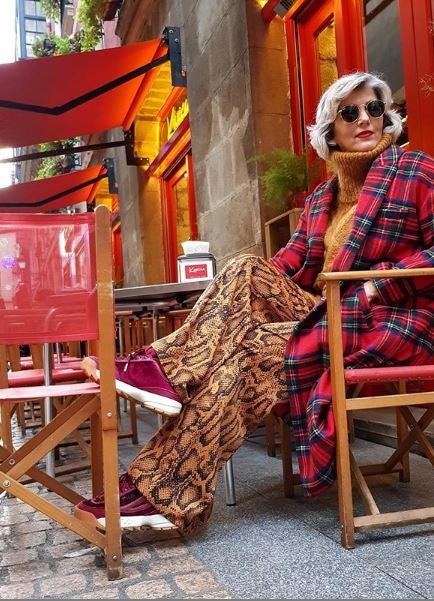 Los mejores looks de esta profesora de 56 años