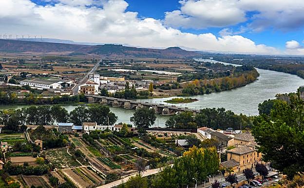 La Mejana, emblema de la huerta de Tudela, se aprovecha de las aguas del Ebro.
