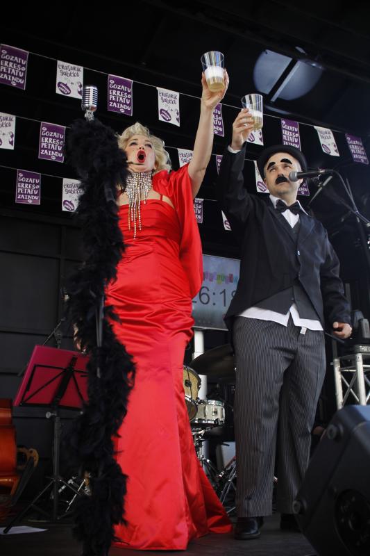 Las mejores imágenes de la jornada del sábado en la villa