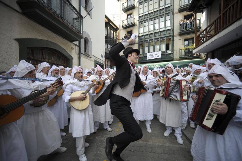 Bilbao, Mundaka, Barakaldo, Basauri... Los diferentes municipios vizcaínos se llenaron de color durante el fin de semana