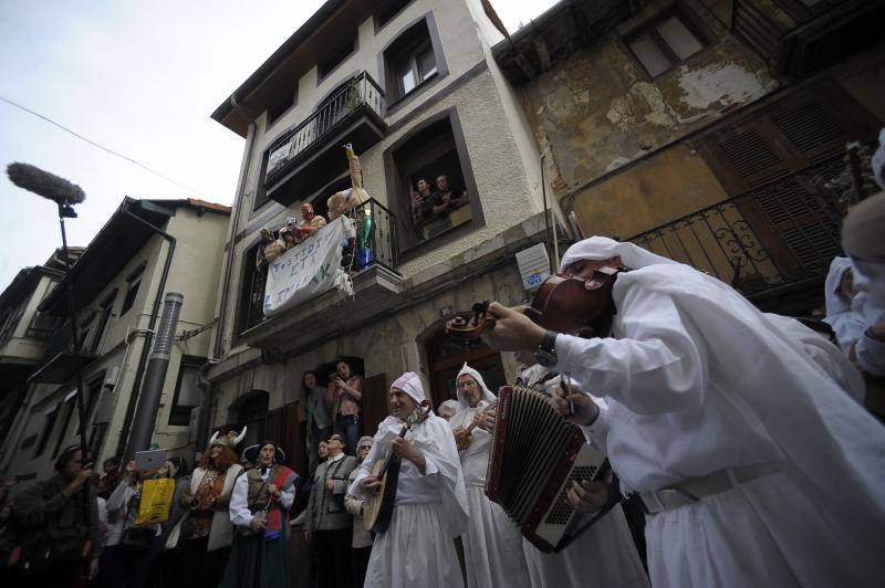 Bilbao, Mundaka, Barakaldo, Basauri... Los diferentes municipios vizcaínos se llenaron de color durante el fin de semana