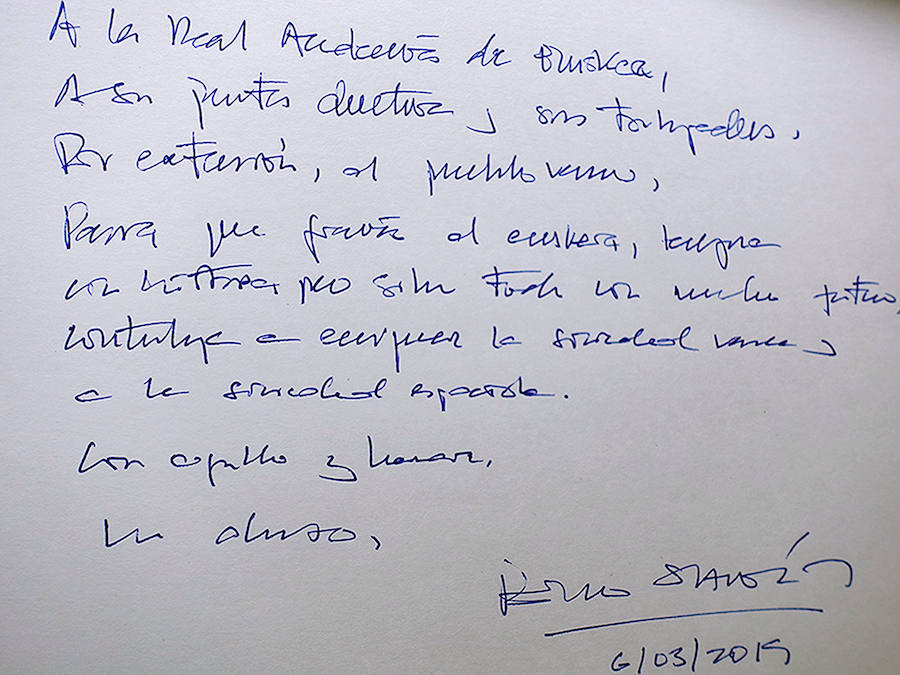 Las palabras escritas por Pedro Sánchez en su histórica visita.