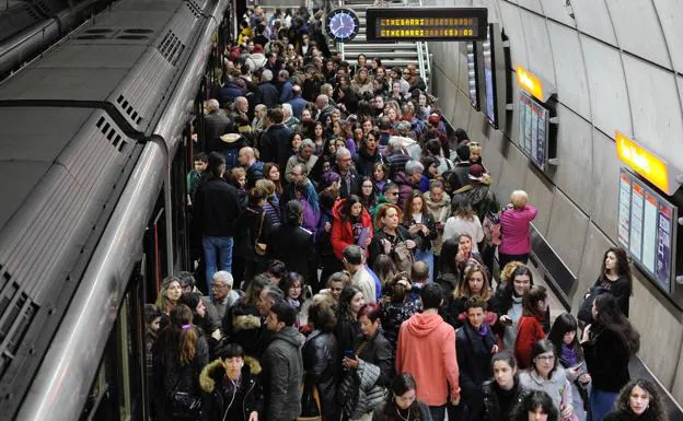 Los servicios mínimos del metro tendrán que atender la manifestación y el partido de San Mamés