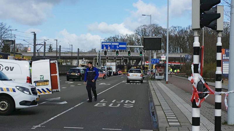 Un hombre ha abierto fuego este lunes contra los pasajeros de un tranvía en la céntrica plaza 24 de octubre de la ciudad neerlandesa de Utrecht.