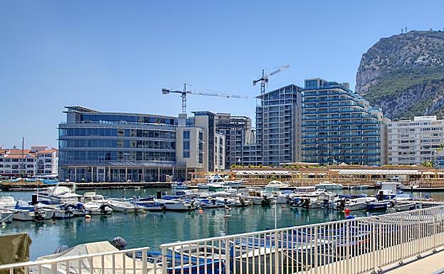 Detenidos cuatro miembros de una familia en Cádiz por torturar a un menor que robó en su casa