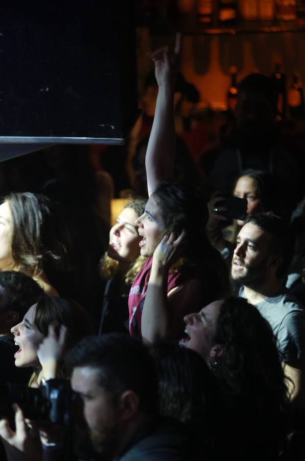 El grupo ofreció este martes su último concierto en la capital alavesa tras 25 años de carrera