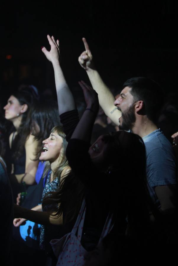 El grupo ofreció este martes su último concierto en la capital alavesa tras 25 años de carrera