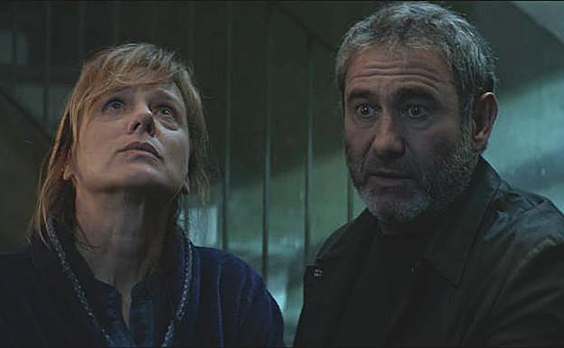 Emma Suárez y Sergi López en '7 razones para huir'.