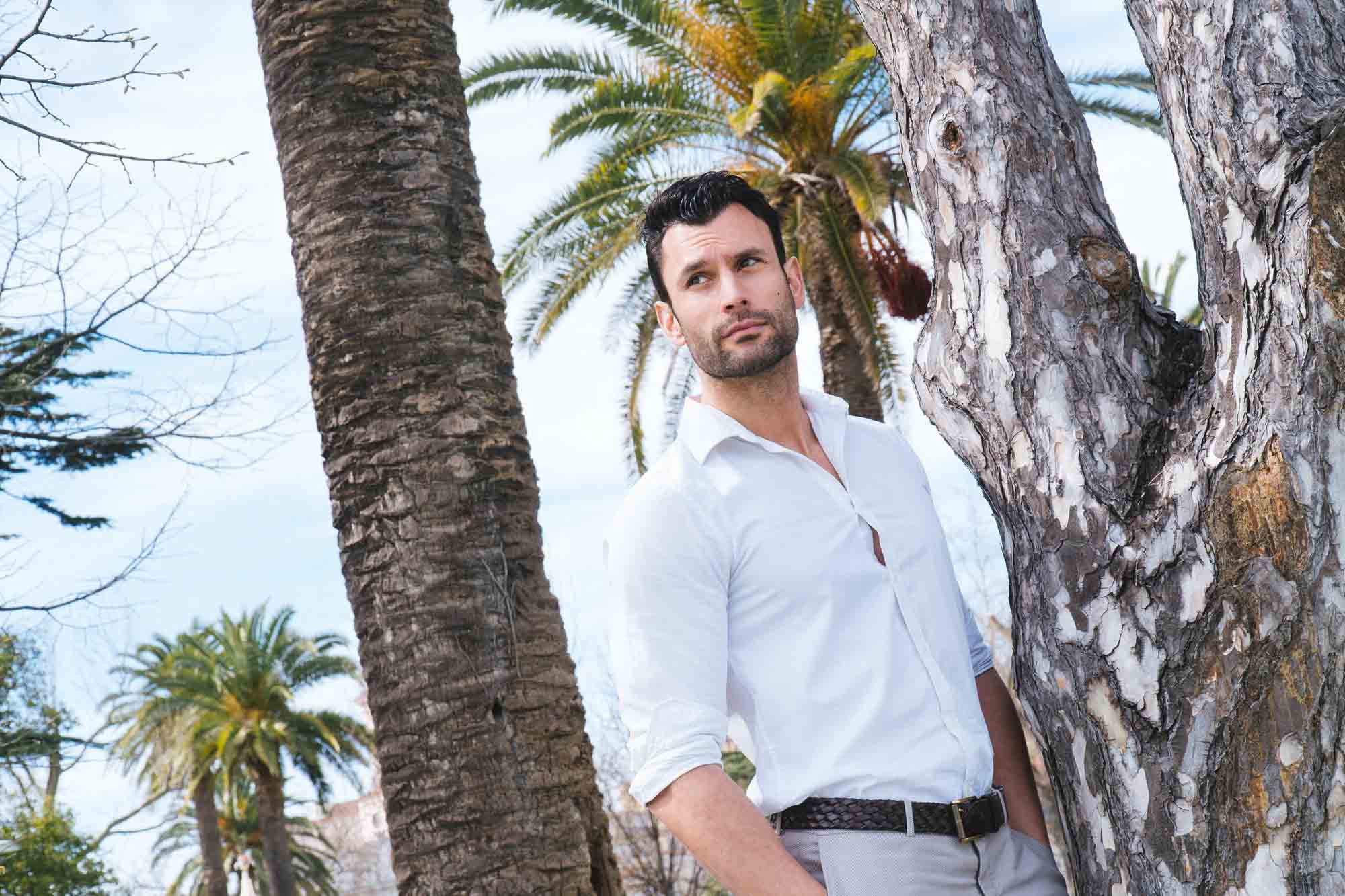 El cántabro reconoce que es fiel a un «estilo cómodo» para jugar con sus tres hijos, que le apoyan en su inmersión en la moda