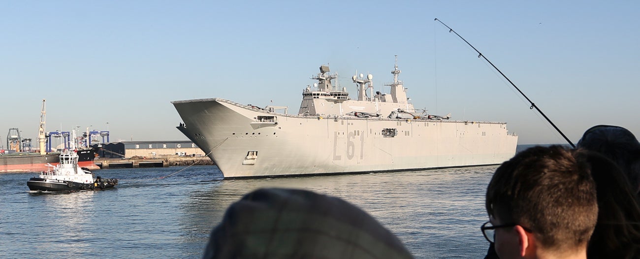 El buque insignia de la Armada española permanecerá atracado hasta el domingo para poder ser visitado