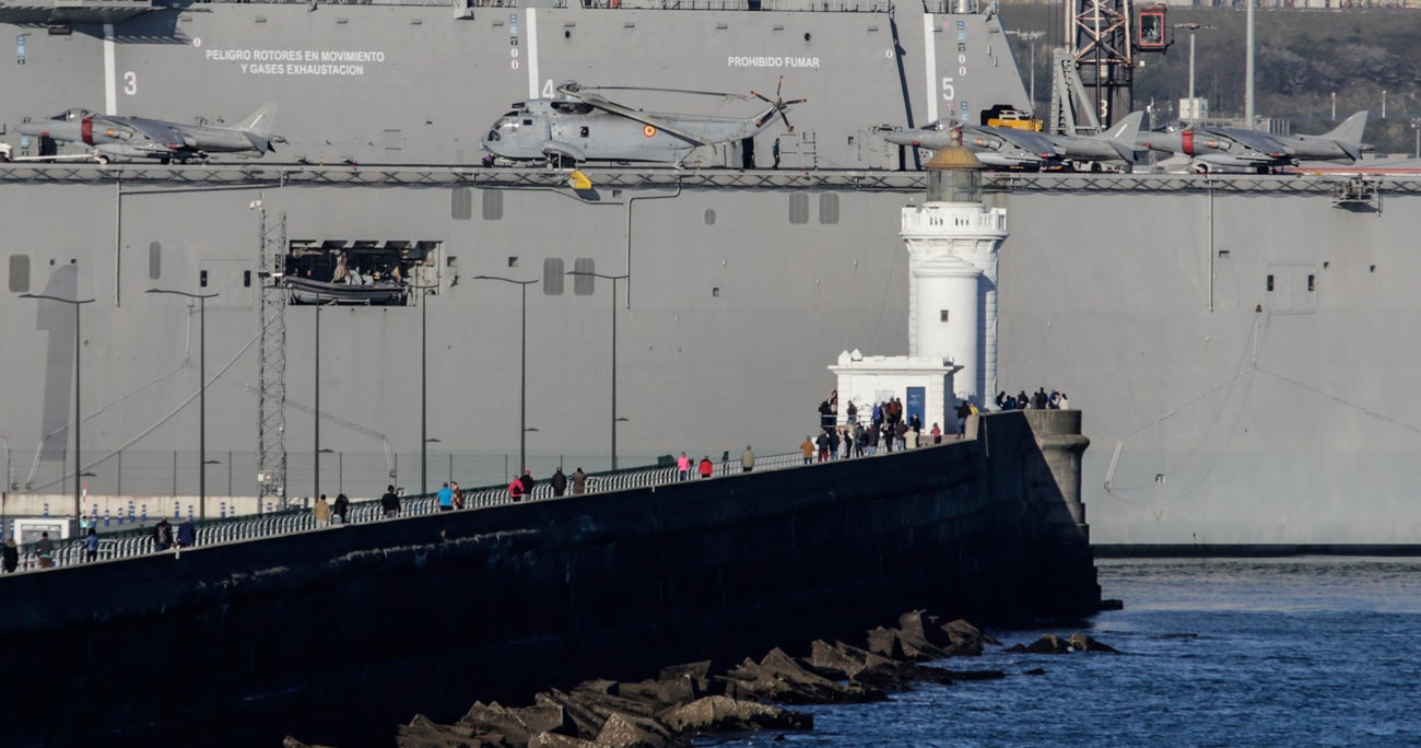Fotos: El portaaviones &#039;Juan Carlos I&#039; llega a Getxo